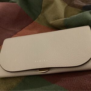 RADLEY LONDON Elegant cream leather clutch